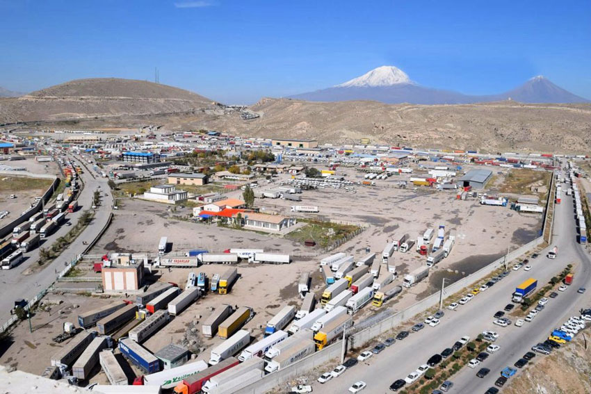 مرز بازرگان